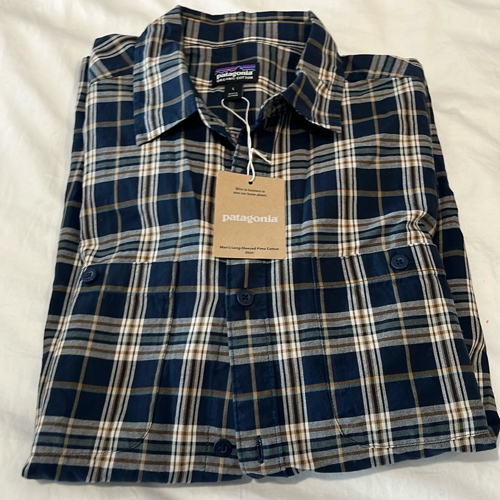 New Men’s Patagonia long sleeve plaid shirt size large Original Price $89